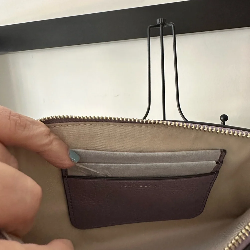 Tory Burch Chelsea Pebbled Leather Wristlet NWOT